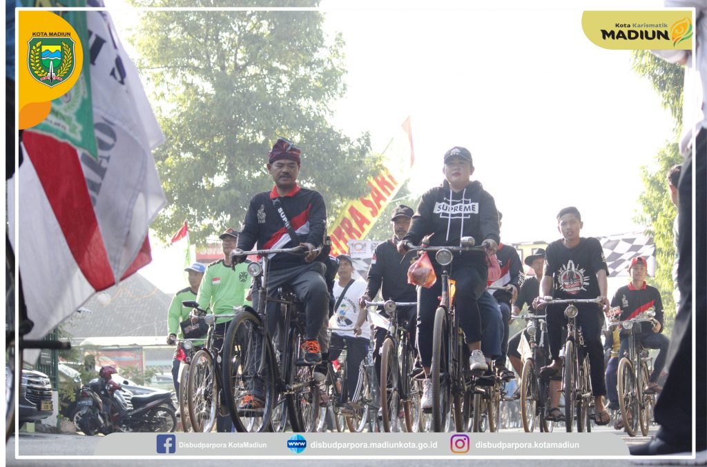 Ribuan Onthelis Ngontel Di Bumi Retno Dumilah