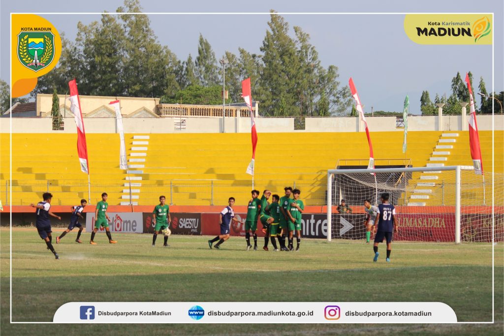 Laga Exhibition antara Umara VS Ulama, Ramaikan Penutupan Liga Santri Nusantara (LSN) 2019 Regional Jatim 1
