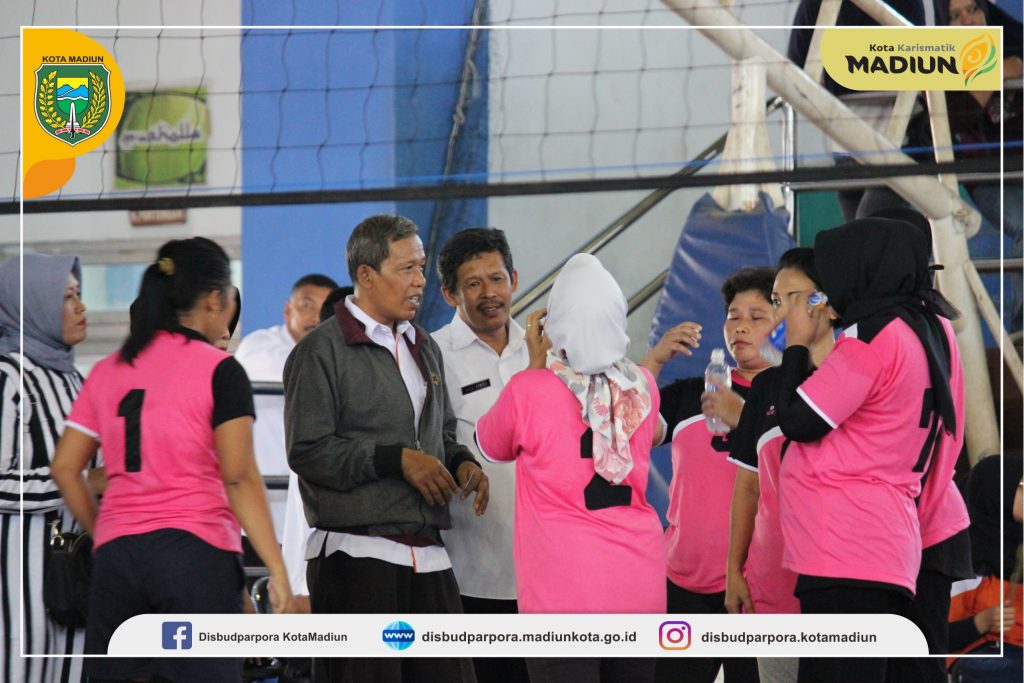 Walikota Cup Bola Volly antar Karang Taruna dan PKK Resmi Dibuka