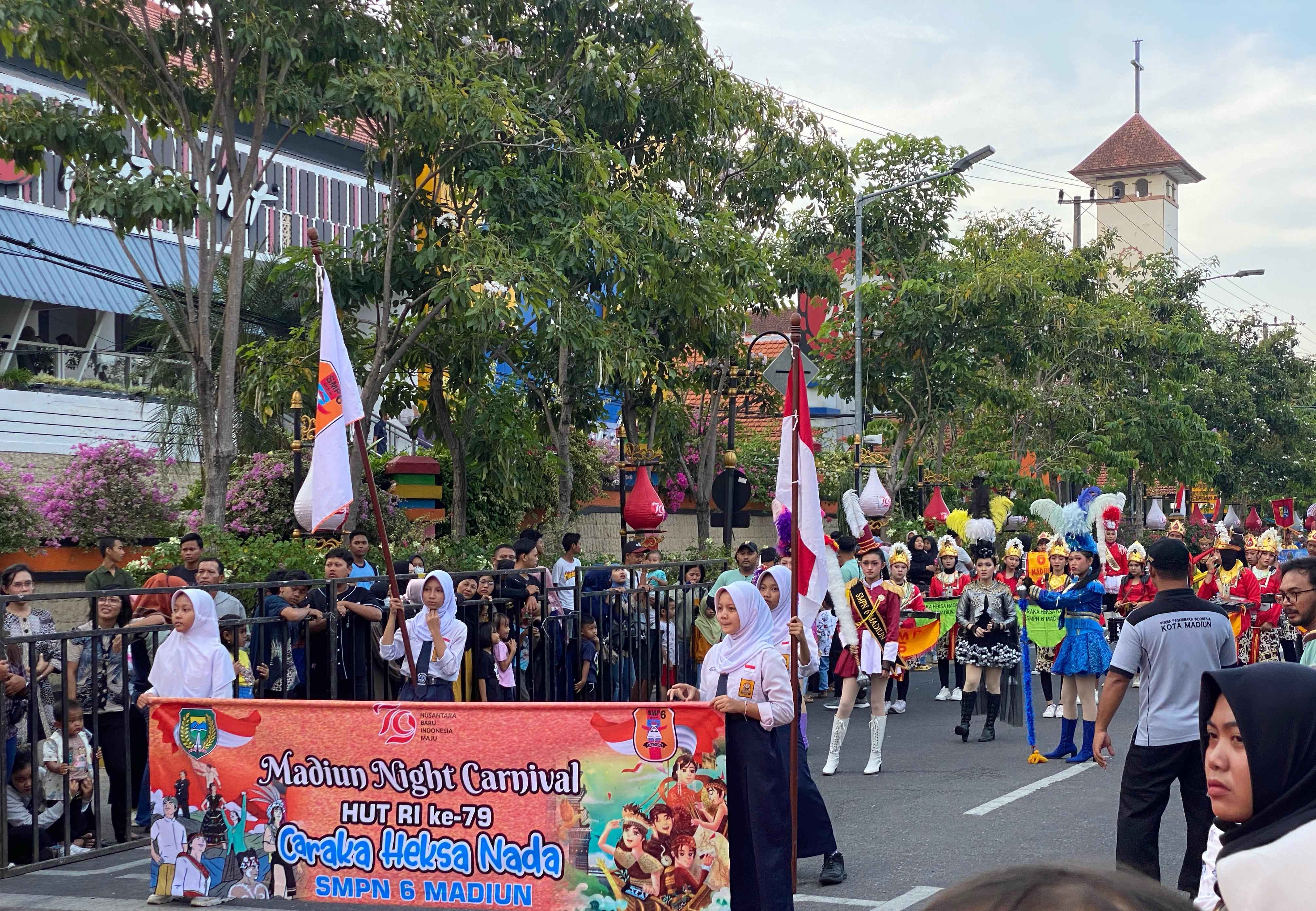 Meriahkan HUT RI, Seluruh SMP Kota Madiun Gelar Parade Drumband Spektakuler